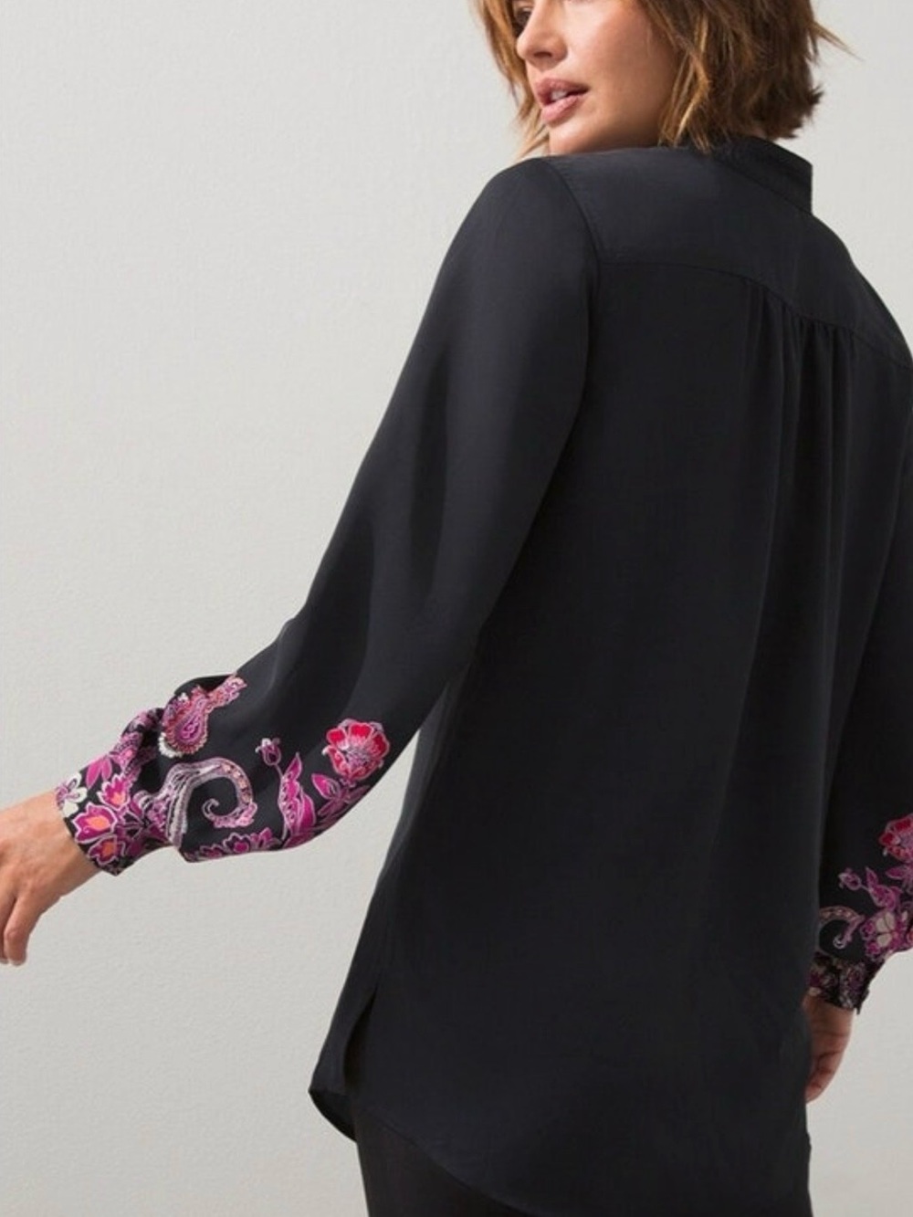 Chico’s Floral Notch Neck Tunic - Picture 4 of 10
